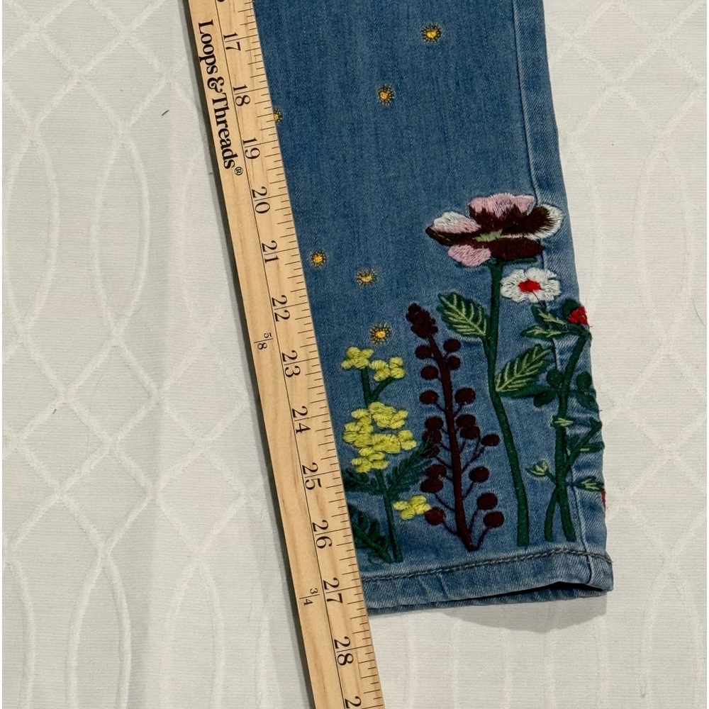 Women’s Earl Embroidered Ankle Skinny
Jeans Size 4 - Picture 15 of 15